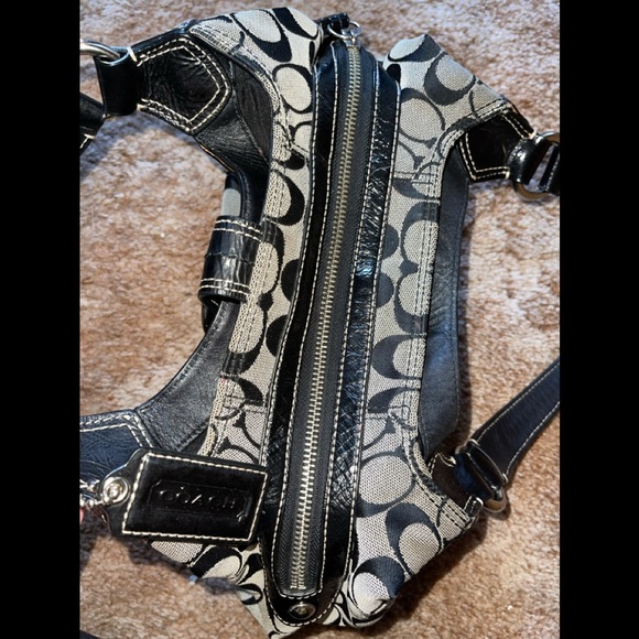 Authentic Coach Purse - SOLD - Picture 13 of 14